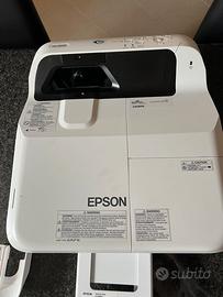 Proiettore Epson EB-685W ultra corta