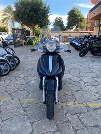 Piaggio Beverly 500