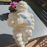 Bibendum omino michelin 
