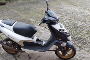 scooter Aprilia