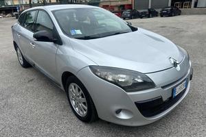 RENAULT Megane Mégane 1.5 dCi 110CV EDC S.Tour G