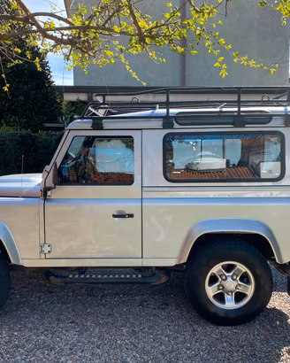 Land Rover Defender td4