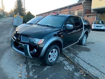 Mitsubishi L200 doppia cabina-5 posti-130000 km-ga