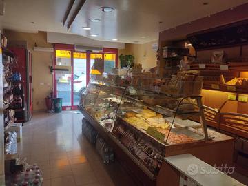 Attività / Licenza di 75 m² con 2 locali a Casteln