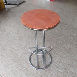 sgabello in acciaio legno 