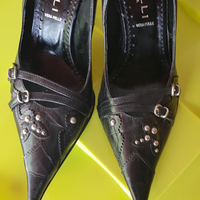 Scarpe in pelle tacco