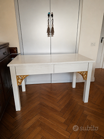 Scrivania / tavolo artigianale con 2 cassetti