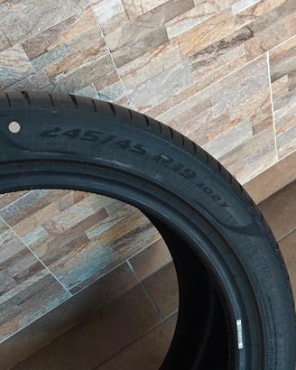 Pirelli PZero Estive 245 45 R19 102Y - NUOVE 2025