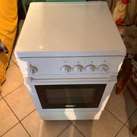 Piano cottura 4 fuochi + forno elettrico DeLonghi