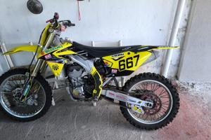 Cross Suzuki Valenti RM-Z 450 2016