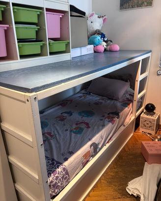 Letti Ikea Kura bianco con soppalco e contenitori
