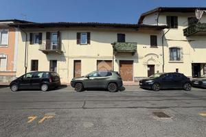 NEGOZIO A CASELLE TORINESE