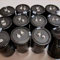 12 condensatori elettrolitici Epcos 820uF 400volt