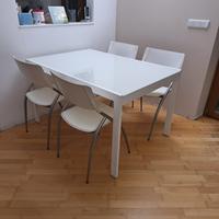 Tavolo Calligaris in vetro con sedie