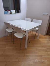 Tavolo Calligaris in vetro con sedie