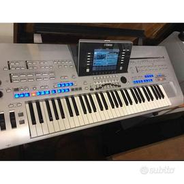 Yamaha Tyros 4 in perfette condizioni 
