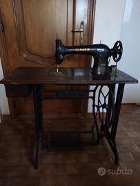 Macchina da cucire Singer modello 31M32