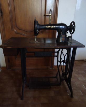 Macchina da cucire Singer modello 31M32