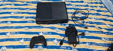 Xbox One 500GB + Batterie + 1 Gioco