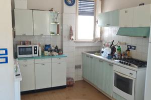 Ampia singola in villa condivisa