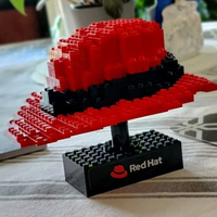 LEGO Red Hat - cappello fedora rosso