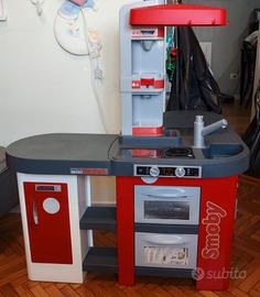  cucina a 50 euro ,castello a 40  batteria 10 euro