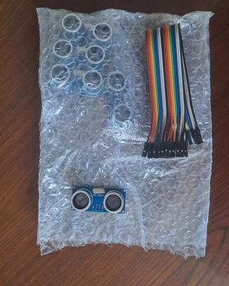Sensore ultrasuoni HC-SR04 + cavetti jumper Arduin