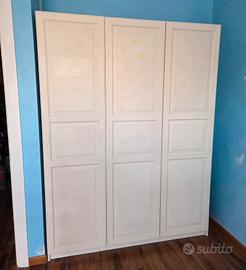 Armadio bianco 3 ante.