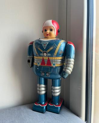 Robot Astronauta Vintage in Latta Nomura (TN)