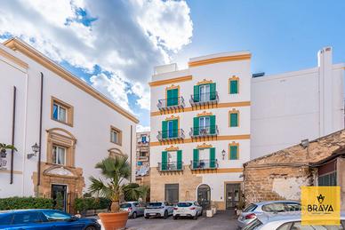 Monolocale ristrutturato a Piazzetta Brunaccini