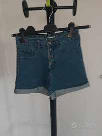 Shorts denim aderente