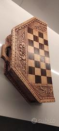 Tavolino Scacchiera e Backgammon in legno intaglia
