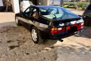 Porsche 944
