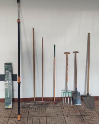 Attrezzi per giardinaggio