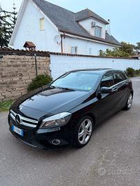 MERCEDES A180 DARK NIGHT EDITION
