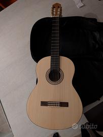 chitarra acustica Yamaha 