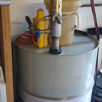 Olio motore più pompa svuotamento fusto olio