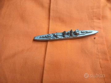 miniatura nave da guerra in plastica anni 60