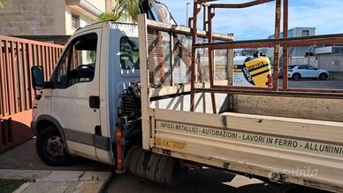 fiat Iveco completo di gru omologata 