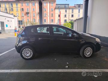 Fiat Punto Evo 2010 – Metano/Benzina, ottime condi