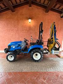 Trattorino new holland boomer  25 più accessori