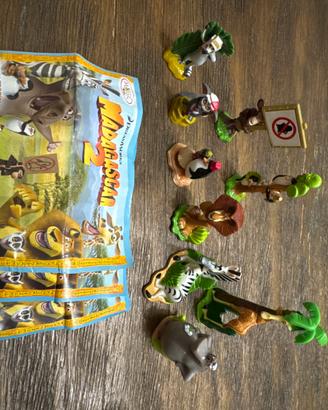 Sorpresine  Kinder Madagascar 2 completa
