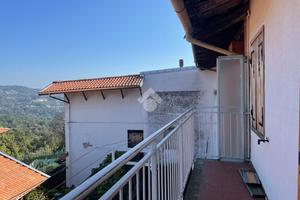 CASA SEMINDIPENDENTE A PETTINENGO