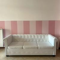 Divano chesterfield ecopelle bianco