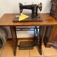 Macchina da cucire aster