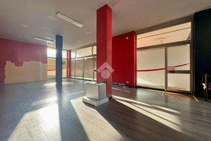 NEGOZIO A BUSSOLENGO