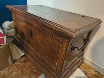 cassapanca in legno noce massello