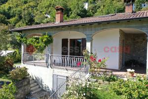 Villa singola Piazza al Serchio [UG462DVVRG]