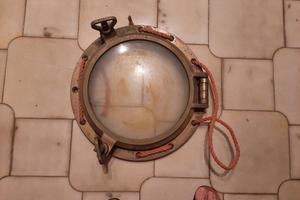 Rarità . Oblò Originale