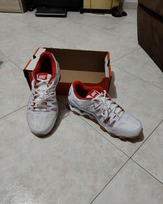 Nike Reax 8 TR Mesh 42